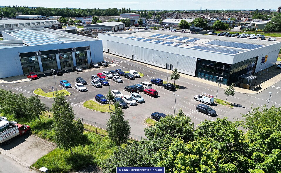 South Bank Rd, Middlesbrough à louer - Photo du bâtiment - Image 2 de 6