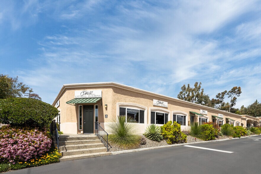 Rincon Plaza portefeuille de 4 propriétés à vendre sur LoopNet.ca - Photo du bâtiment - Image 2 de 10