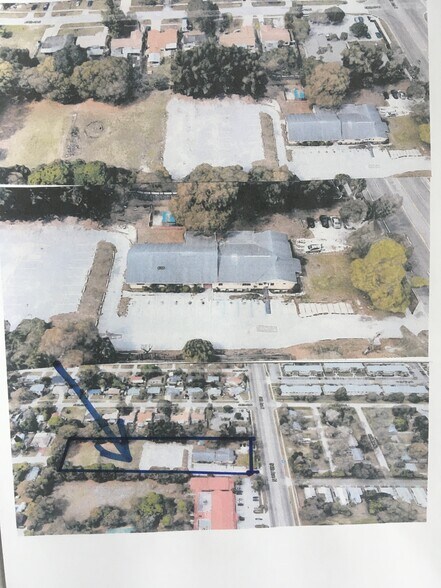 6766 54th Ave N, Saint Petersburg, FL à vendre - Photo du bâtiment - Image 2 de 12