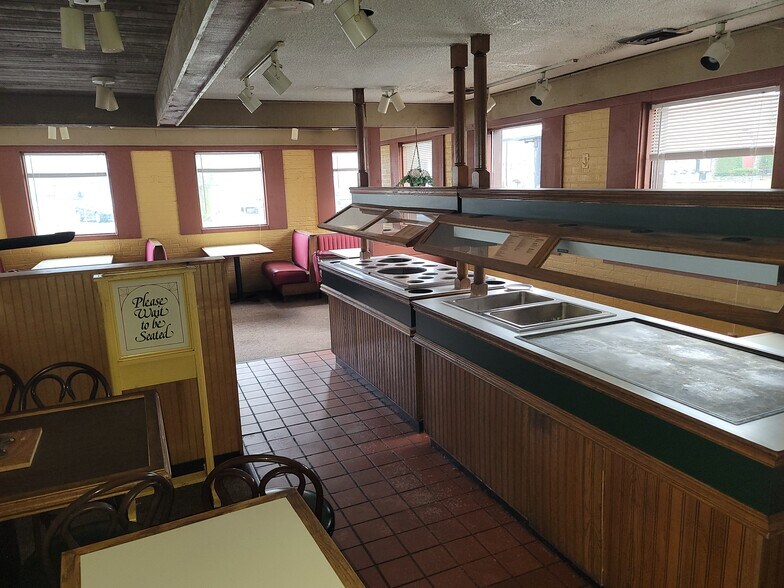 207 E Main St, Endicott, NY à vendre - Photo intérieure - Image 2 de 3