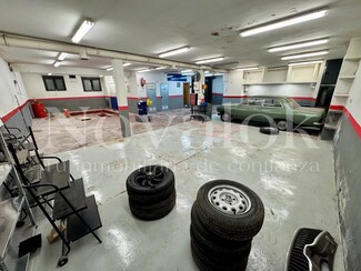 Plus de détails pour Multi-résidentiel à vendre