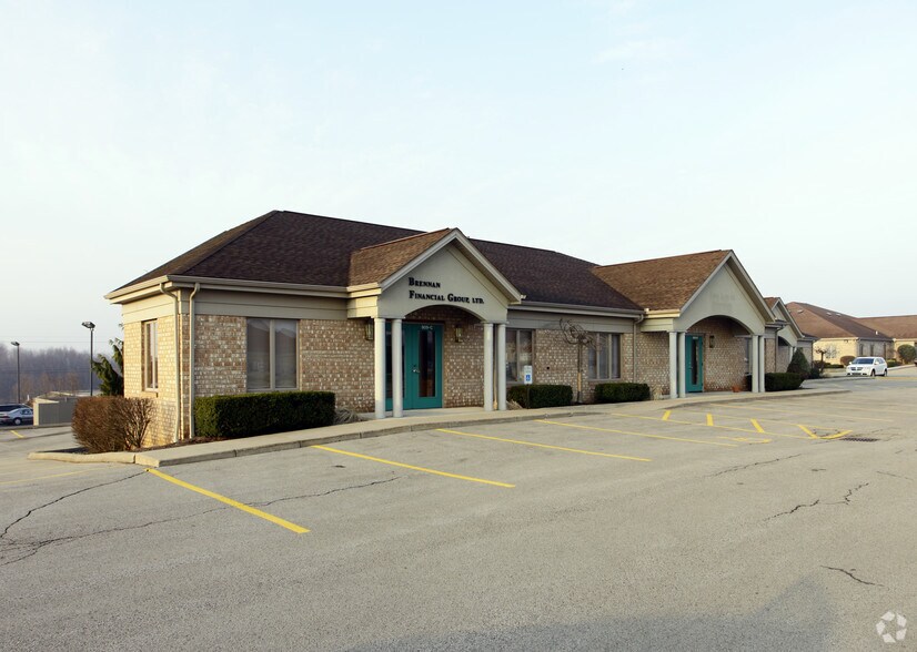 909 Sahara Trl, Youngstown, OH for sale - Primary Photo - Image 1 of 1