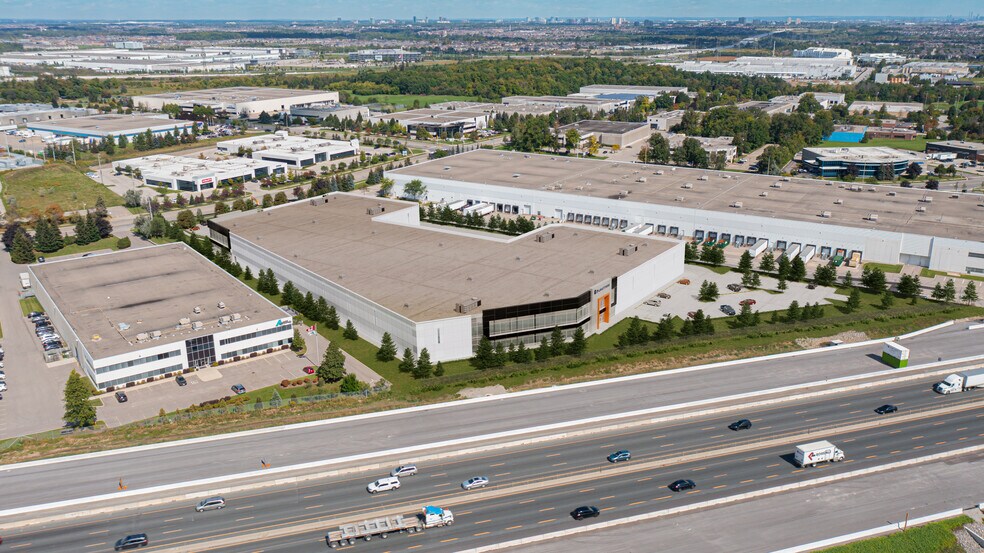 2385 Meadowpine Blvd, Mississauga, ON à vendre - Photo du bâtiment - Image 1 de 1