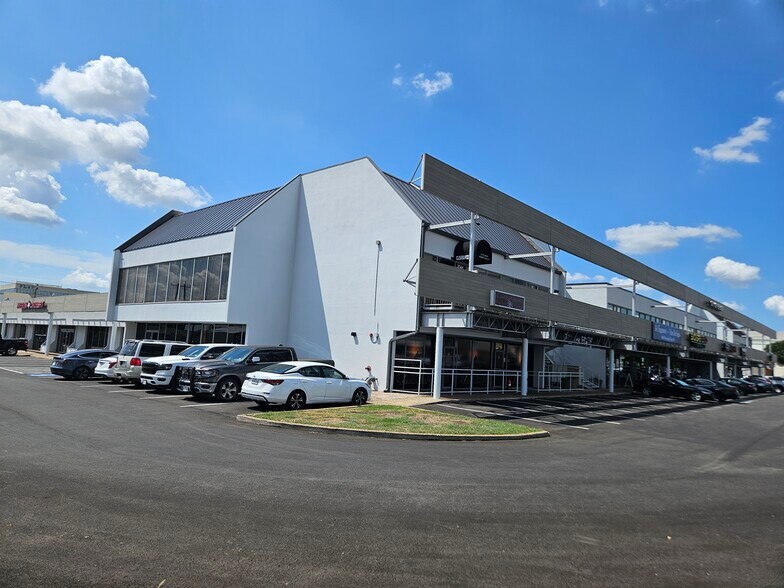 8800-8856 Broadway St, San Antonio, TX à louer - Photo du bâtiment - Image 2 de 4