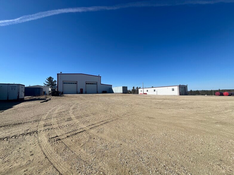 5112 North Ave, Swan Hills, AB for sale - Building Photo - Image 2 of 6