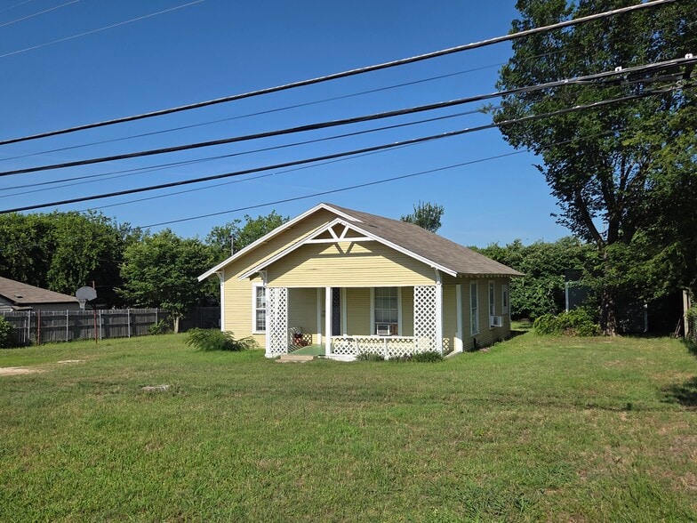 531 N Main St, Joshua, TX for sale - Building Photo - Image 1 of 16