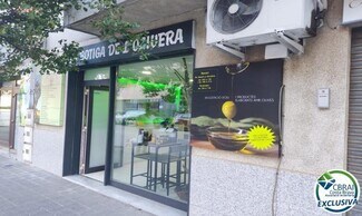 Plus de détails pour Multi-résidentiel à vendre