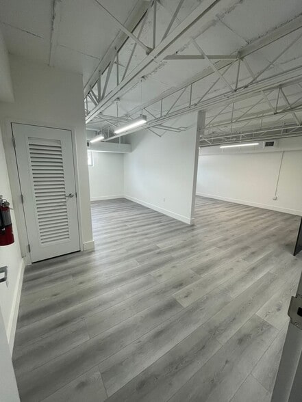 777 NE 125th St, North Miami, FL for lease - Building Photo - Image 3 of 9