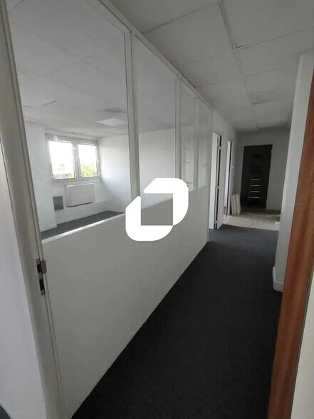 2 Rue De Marly Le Roi, Le Chesnay-Rocquencourt à louer - Photo intérieure - Image 3 de 28
