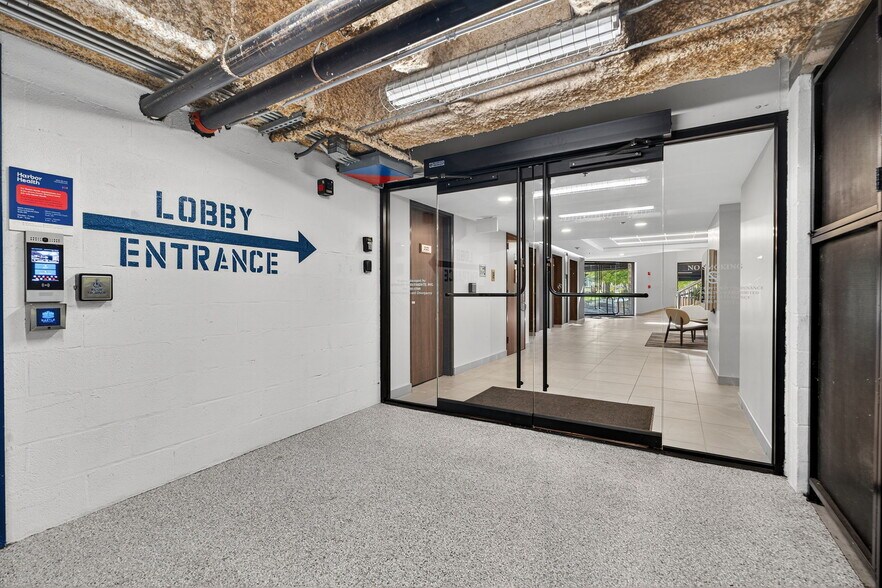 3200 Red River St, Austin, TX à louer - Photo du bâtiment - Image 2 de 15