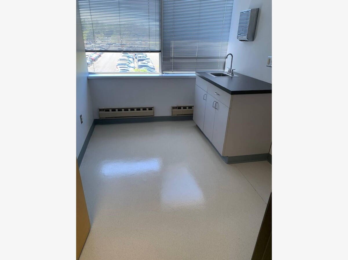 2 Lincoln Hwy, Edison, NJ 08820 - Unité 311B - - Photo intérieure - Image 2 of 3