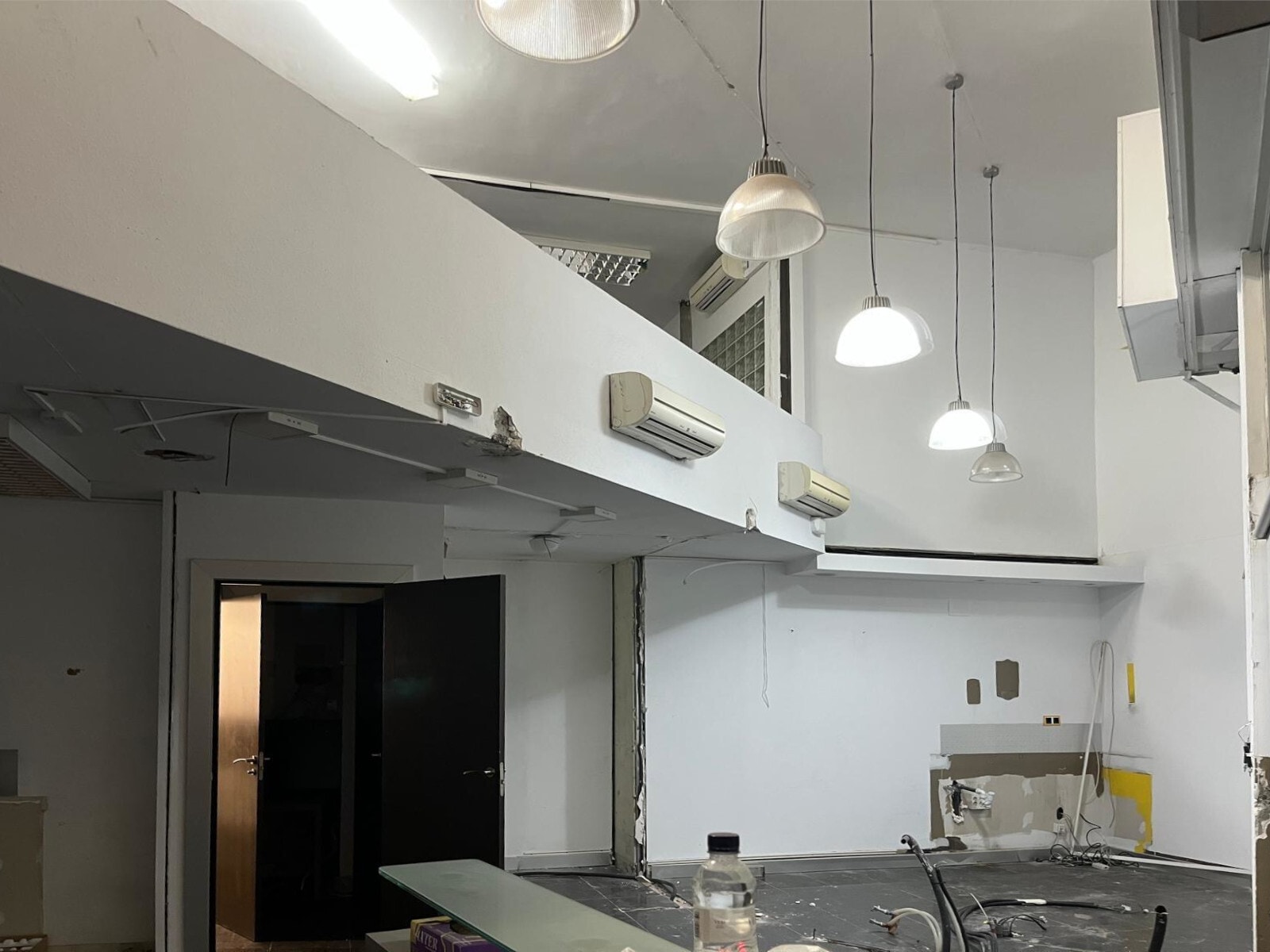 Retail in Viladecans, Barcelona for lease Interior Photo- Image 1 of 11