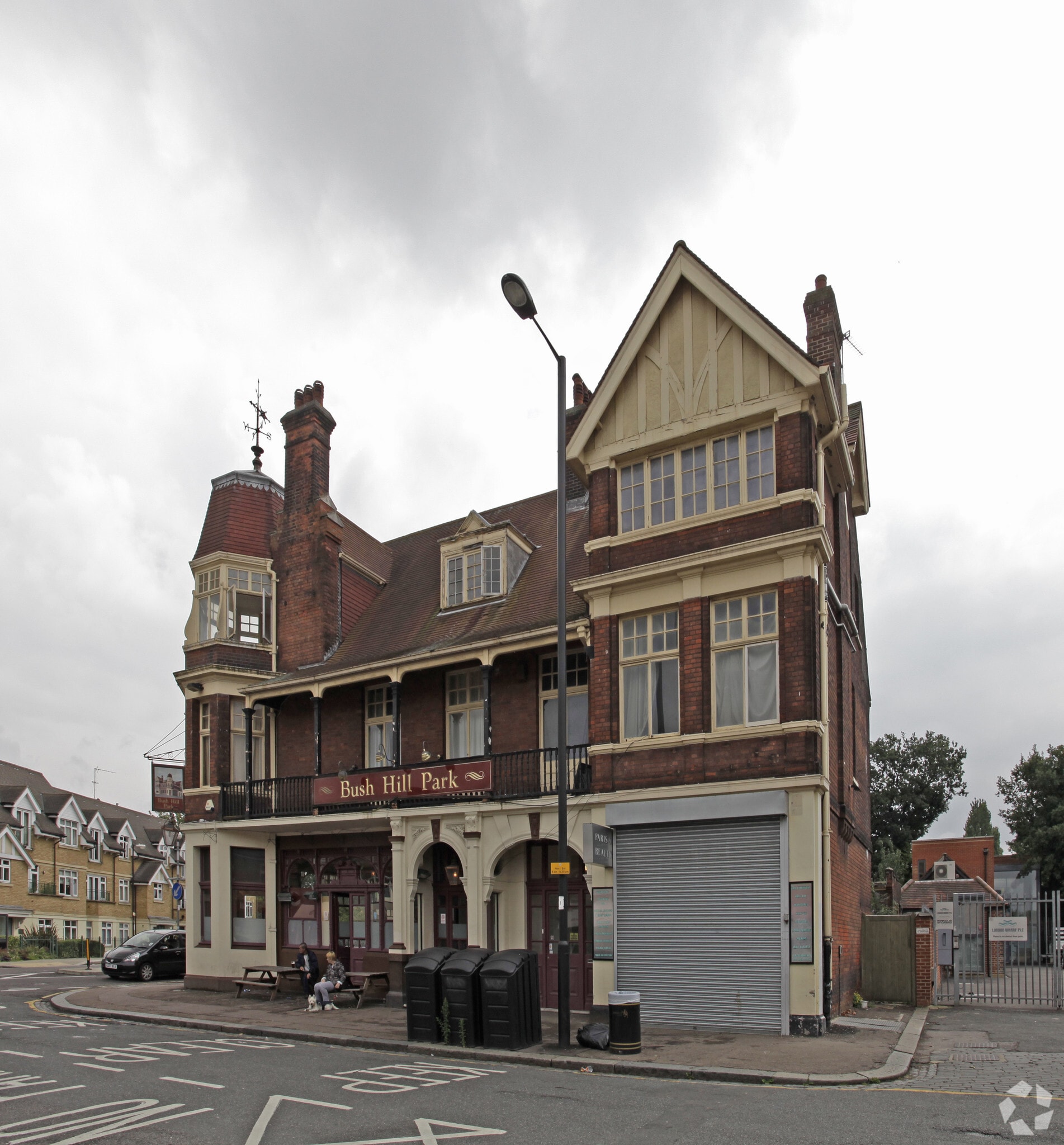 142 St Marks Rd, Enfield for lease Primary Photo- Image 1 of 5