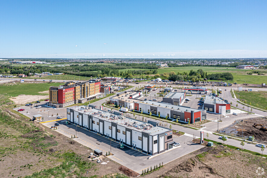 503-539 Mistatim Way NW, Edmonton, AB for sale - Building Photo - Image 3 of 4