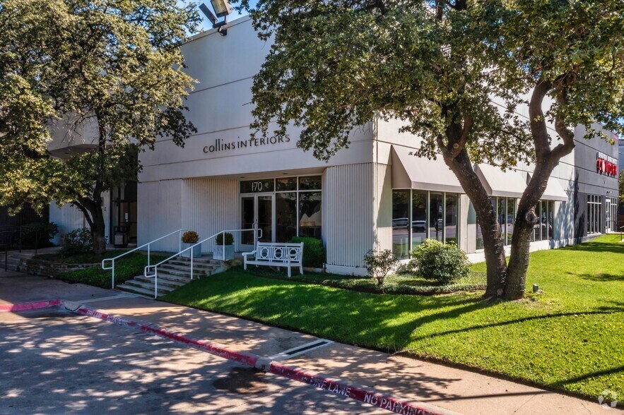 1500 Dragon St, Dallas, TX à louer - Photo du bâtiment - Image 2 de 7