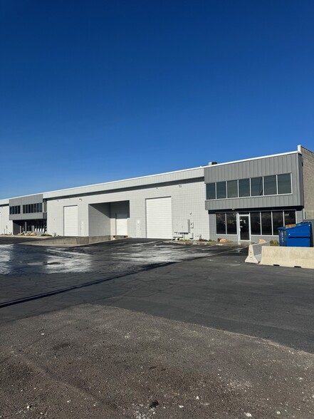 3789 S 300 W, Salt Lake City, UT à louer - Photo du bâtiment - Image 3 de 11