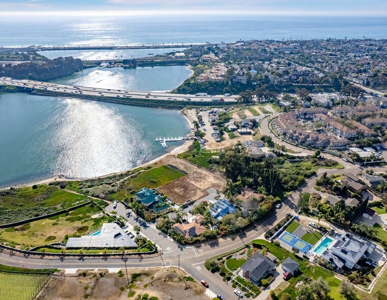 4301-4311 Brooks Way, Carlsbad, CA à vendre - Photo du bâtiment - Image 3 de 7