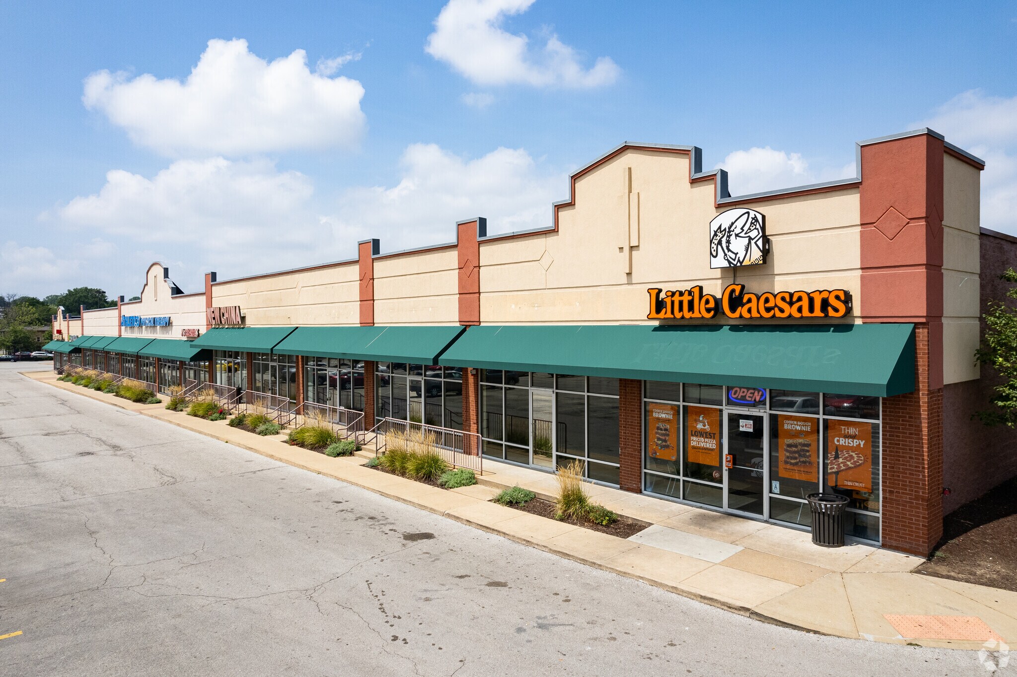 3710-3740 S Kingshighway Blvd, Saint Louis, MO for lease Primary Photo- Image 1 of 6