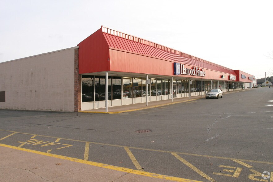 205 Spencer St, Manchester, CT à louer - Photo du bâtiment - Image 2 de 21