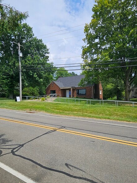 1272 Dutilh Rd, Cranberry Township, PA for sale - Primary Photo - Image 3 of 10