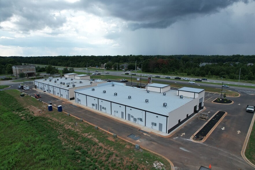 3151 Russell Pky, Warner Robins, GA for lease - Building Photo - Image 3 of 7