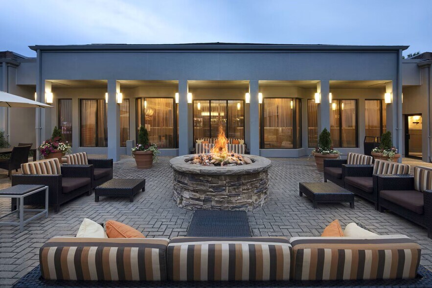 2455 Delk Rd SE, Marietta, GA à vendre - Photo du bâtiment - Image 3 de 5