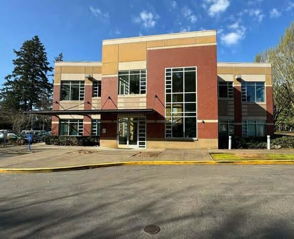 7420 SW Bridgeport Rd, Tigard, OR for sale - Building Photo - Image 2 of 11