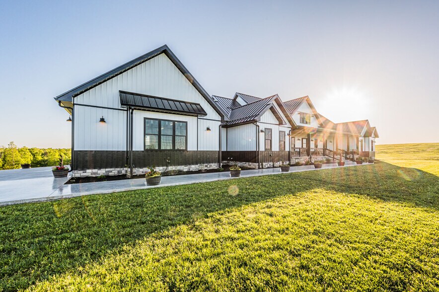 7415 Nolin Dam Rd, Mammoth Cave, KY à vendre - Photo du bâtiment - Image 2 de 47