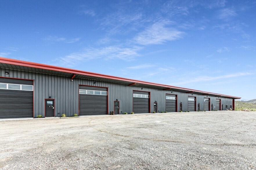 5680 Browns Canyon Rd, Peoa, UT à louer - Photo du bâtiment - Image 3 de 26