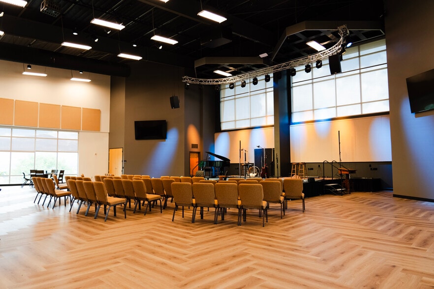 1702 Chapel Hills Dr, Colorado Springs, CO for sale - Building Photo - Image 2 of 32