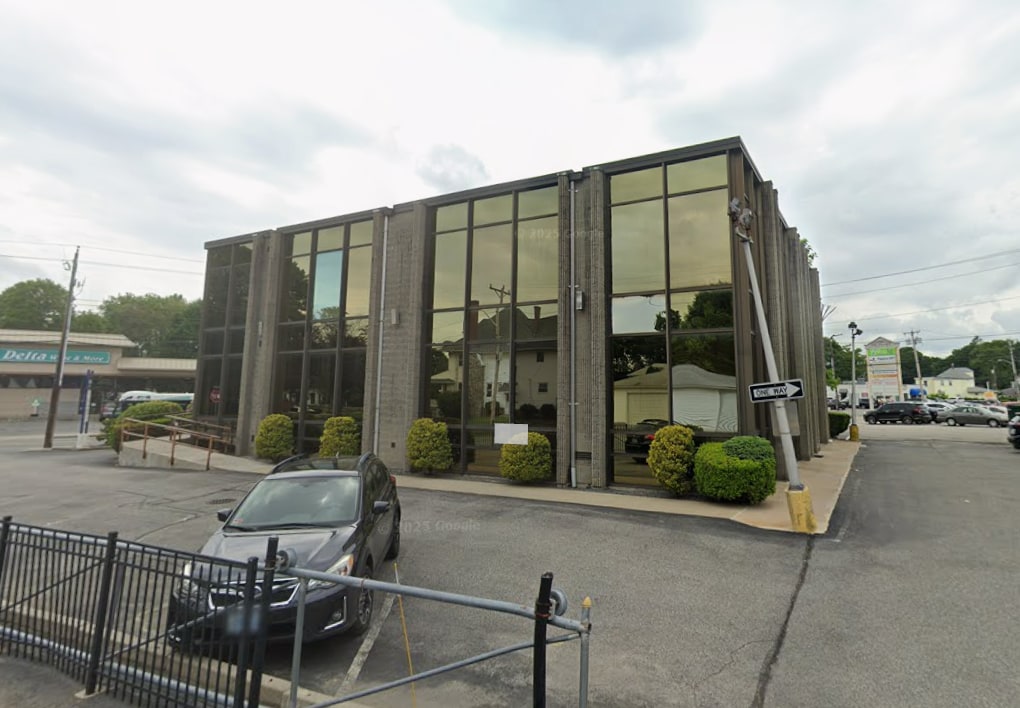 1515 Smith St, North Providence, RI 02911 - Unité B,D,E,F,G, -  - Photo intérieure - Image 1 of 7