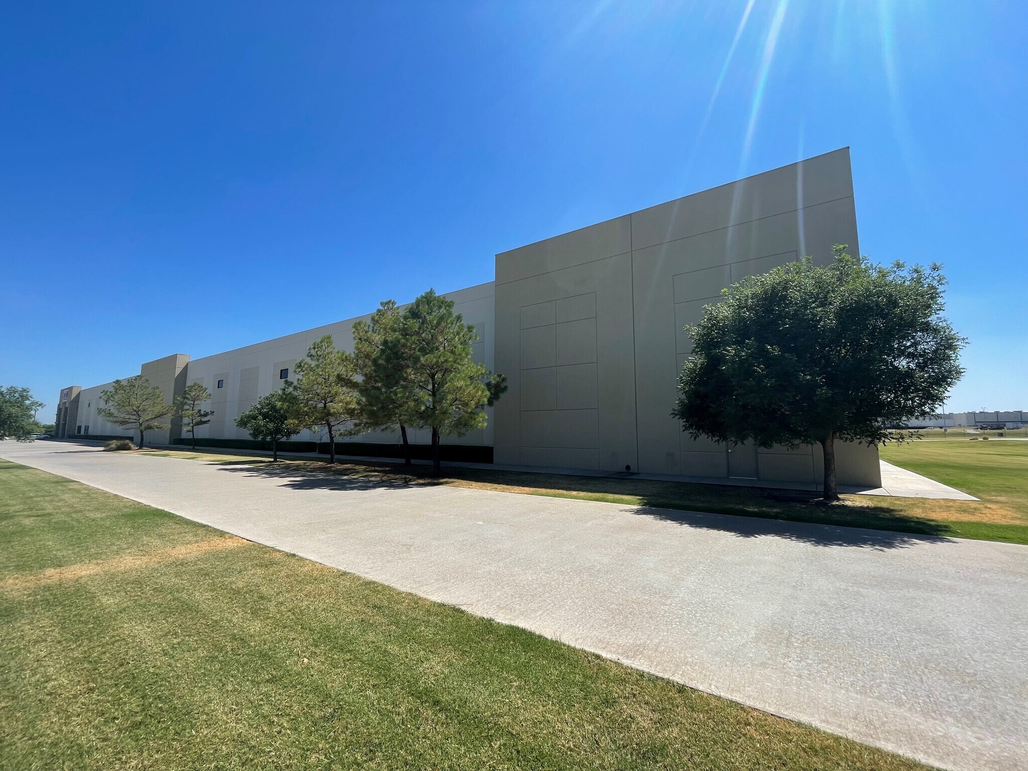 4223 N Garnett Rd, Tulsa, OK for lease Building Photo- Image 1 of 2