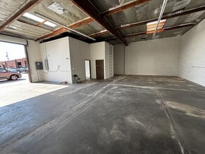 1311 W 130th St, Gardena, CA for lease Interior Photo- Image 2 of 3