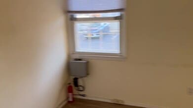 70 Forest Ave, Glen Cove, NY à louer - Vidéo sur l’inscription commerciale