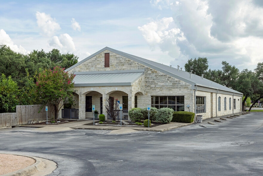 3721 Williams Dr, Georgetown, TX for lease - Primary Photo - Image 2 of 12