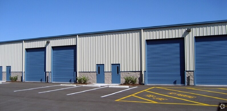 1701-1729 Business Center Ln, Kissimmee, FL à louer - Photo du bâtiment - Image 2 de 11