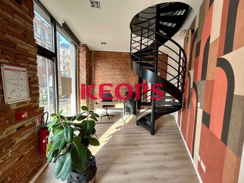 Retail in Toulouse for lease - Interior Photo - Image 3 of 9