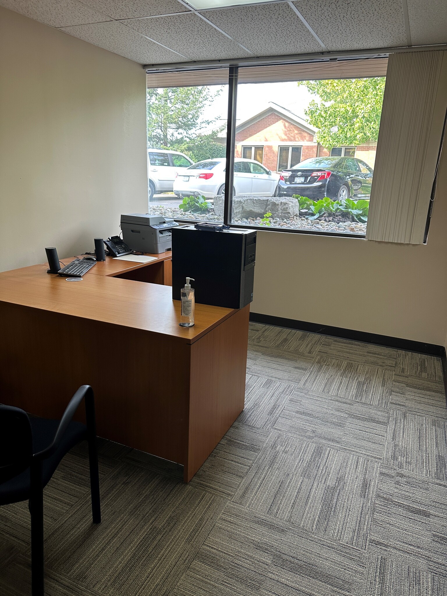 355 Settlers Dr, Holland, MI for lease Interior Photo- Image 1 of 4