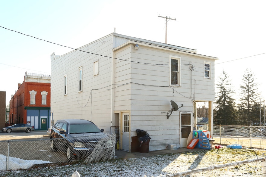 112 S Church St, Hudson, MI for sale - Building Photo - Image 3 of 5