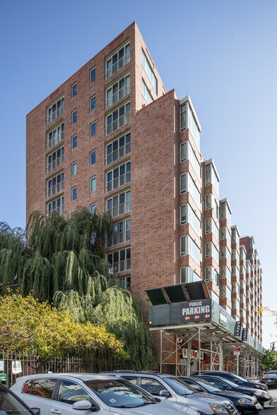 245 E 124th St, New York, NY for lease - Building Photo - Image 3 of 6