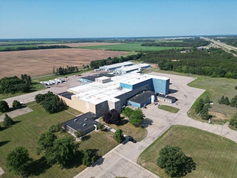 4930 Hayes Ave, Plover, WI à louer - Photo du bâtiment - Image 1 de 12