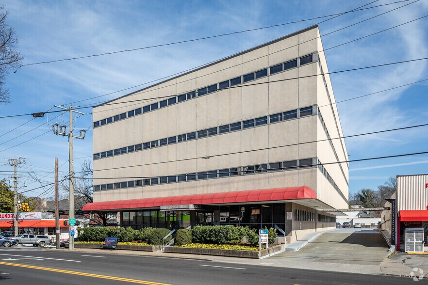 2200 21st Ave S, Nashville, TN à louer - Photo du bâtiment - Image 2 de 7