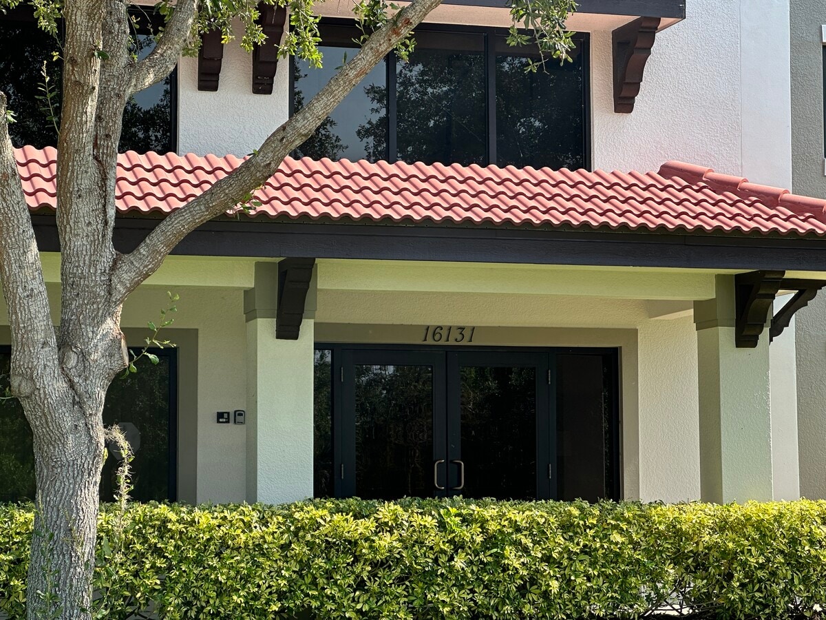16131 Performance, Naples, FL 34110 - Unit 15 - - Interior Photo - Image 2 of 12