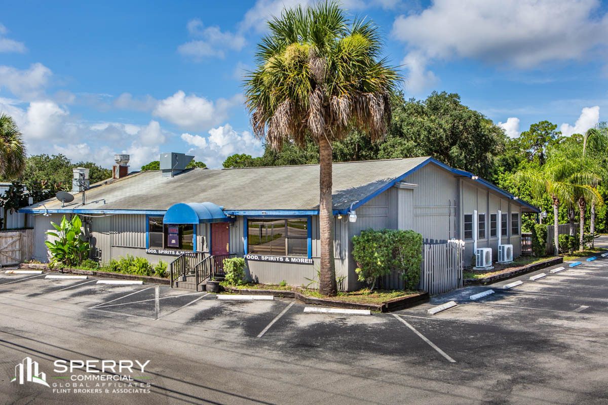 4155 N Courtenay Pkwy, Merritt Island, FL à vendre Photo du bâtiment- Image 1 de 1