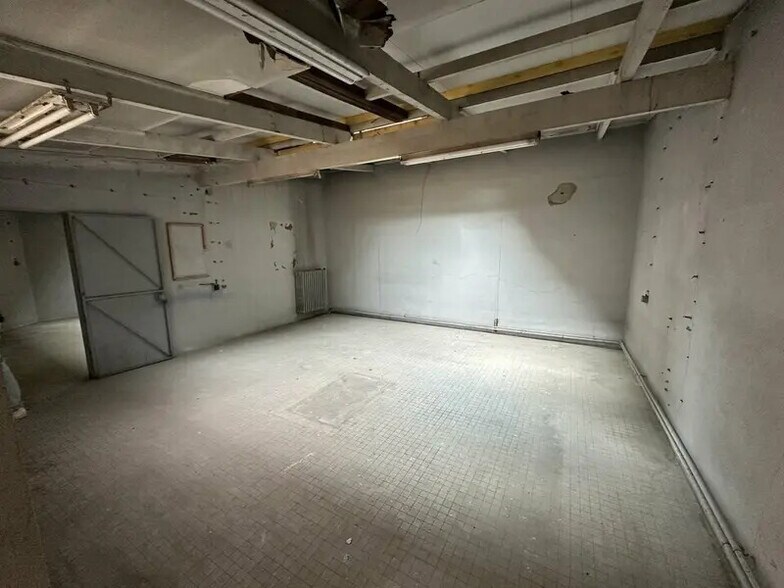 Bureau dans Ivry-sur-Seine à vendre - Photo du bâtiment - Image 2 de 5