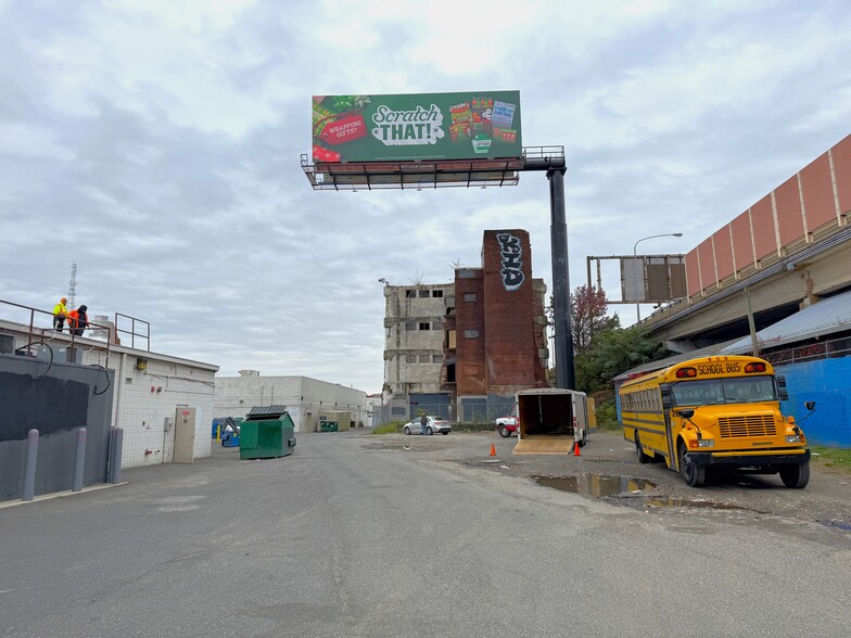 1100R S Christopher Columbus Blvd, Philadelphia, PA for sale - Building Photo - Image 3 of 14