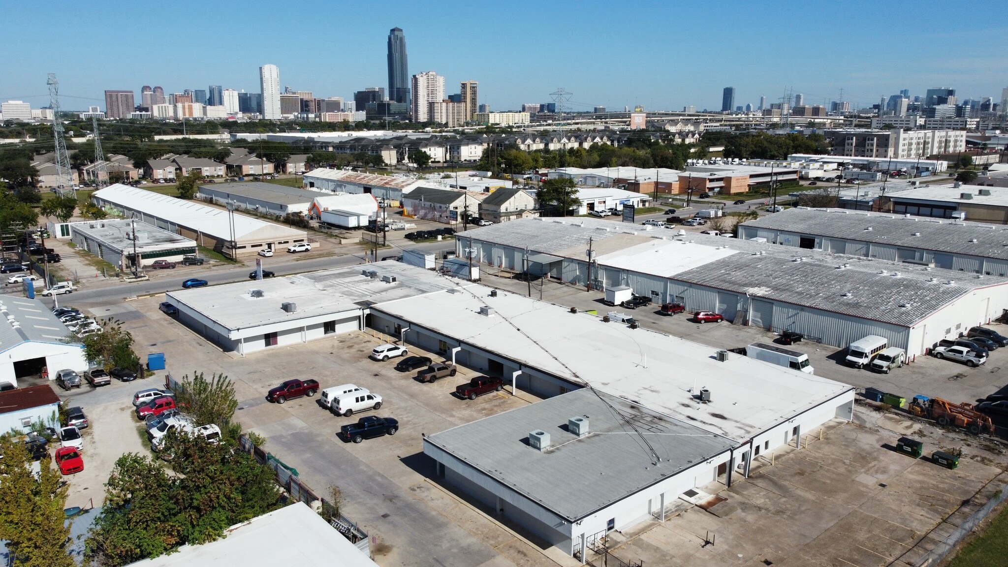 5325 Glenmont Dr, Houston, TX for lease Primary Photo- Image 1 of 5