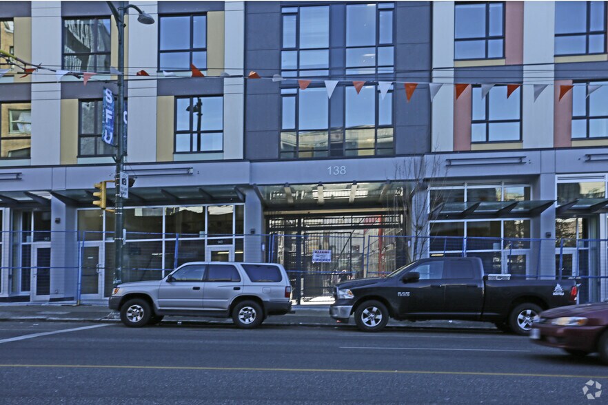 138 E Hastings St, Vancouver, BC à vendre - Photo du bâtiment - Image 3 de 18