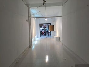 Retail in Barcelona, Barcelona for lease Building Photo- Image 1 of 6