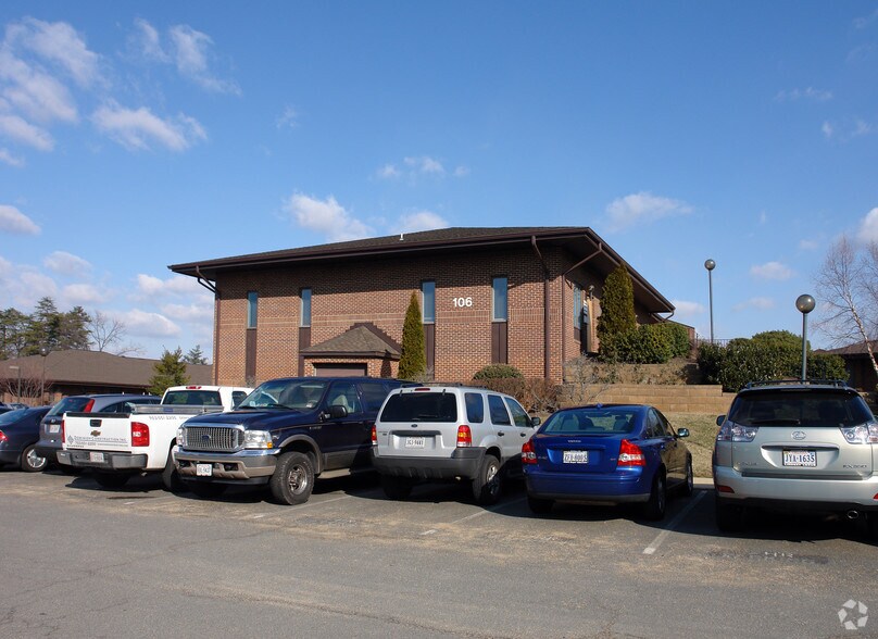 106 Elden St, Herndon, VA for sale - Building Photo - Image 2 of 54